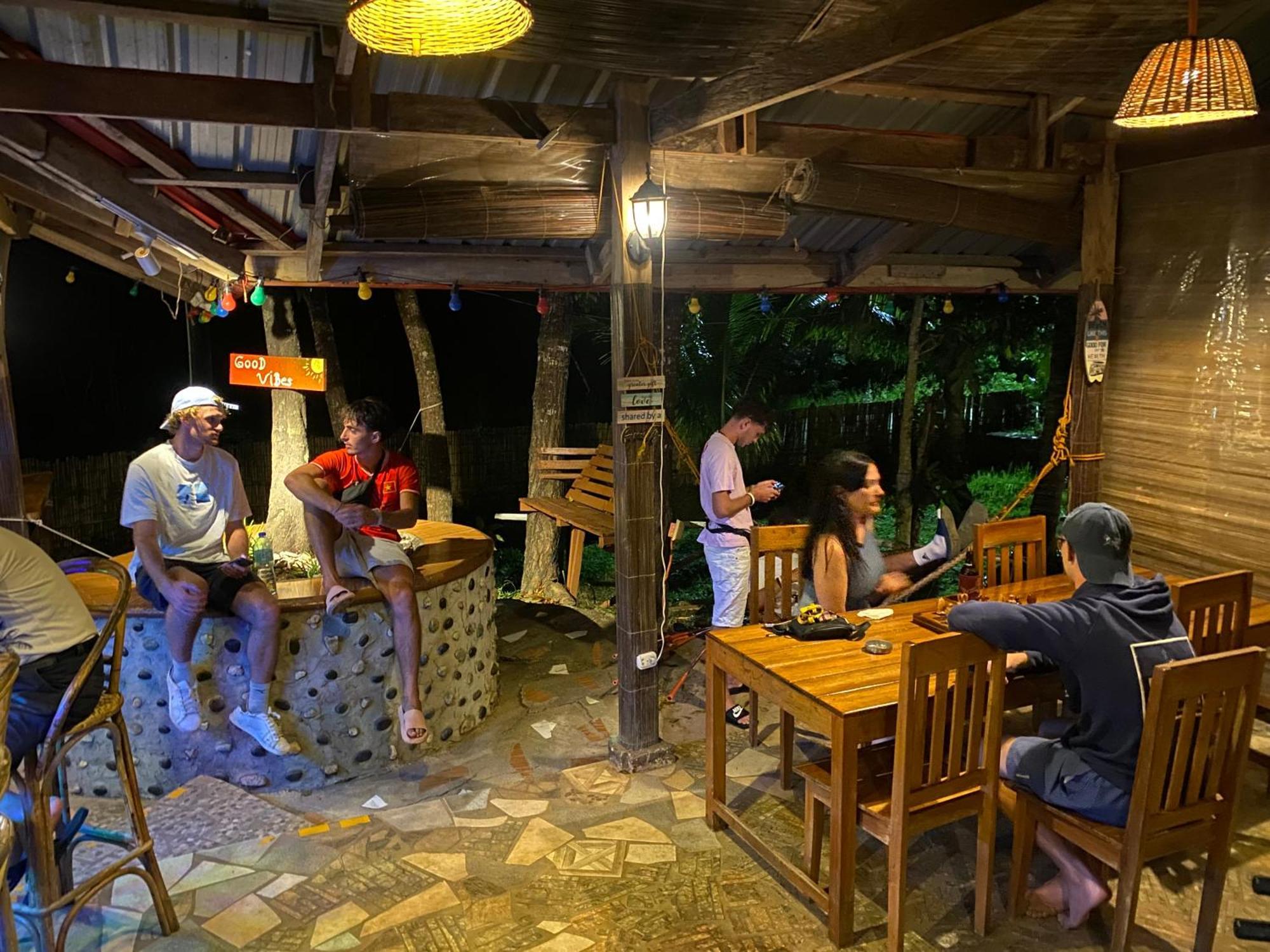 B&R Hostel Nagtabon Bacungan Εξωτερικό φωτογραφία