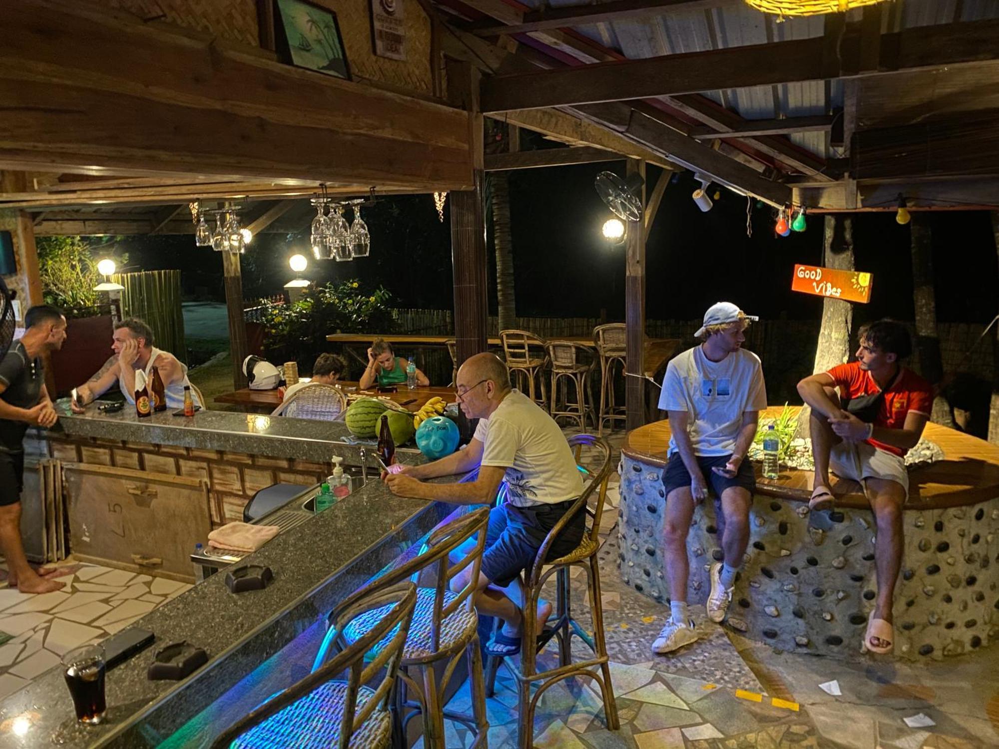 B&R Hostel Nagtabon Bacungan Εξωτερικό φωτογραφία